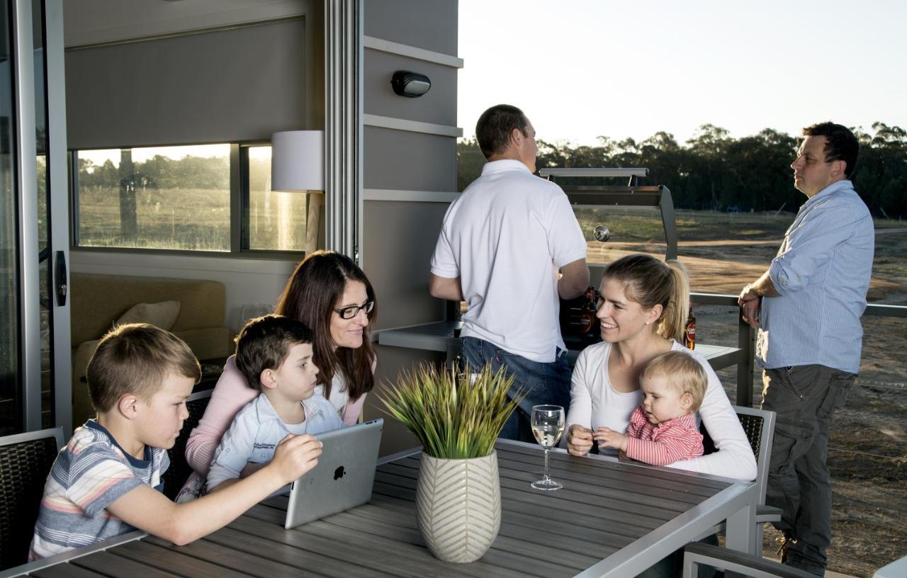 Savannah Cabins, Taronga Western Plains Zoo Dubbo Esterno foto